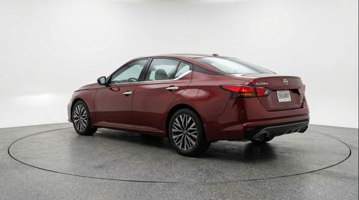 Garnet Pearl Metallic 2025 Nissan Altima SV FWD