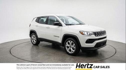 Bright White Clearcoat 2025 Jeep Compass Latitude