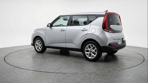 Steel Gray 2025 Kia Soul LX