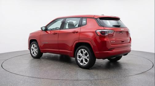 Red Hot Pearlcoat 2025 Jeep Compass Latitude