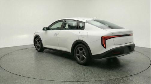 Snow White Pearl 2025 Kia K4 LXS