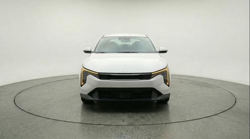Snow White Pearl 2025 Kia K4 LXS