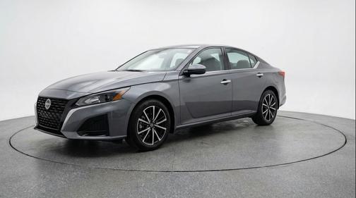 Gun Metallic 2025 Nissan Altima SV FWD