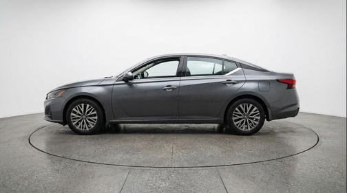 Gun Metallic 2025 Nissan Altima SV FWD