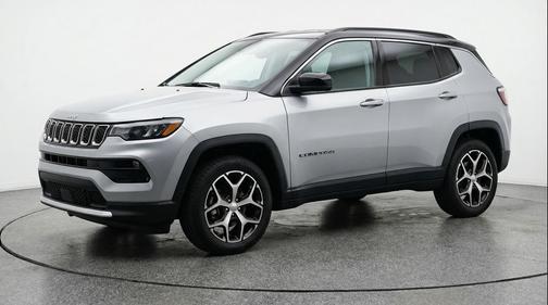 Silver Zynith Metallic Clearcoat 2025 Jeep Compass Limited