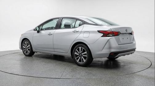 Brilliant Silver Metallic 2025 Nissan Versa 1.6 SV