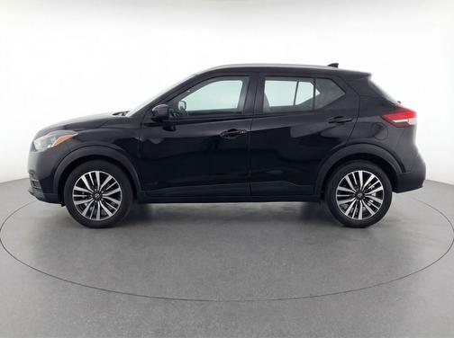 Super Black 2024 Nissan Kicks SV