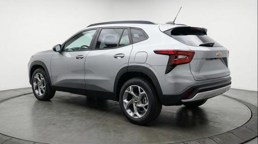 Sterling Gray Metallic 2025 Chevrolet Trax LT
