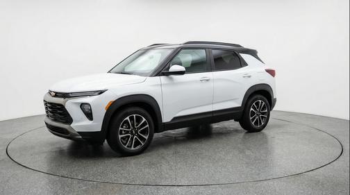 Summit White 2025 Chevrolet Trailblazer LT