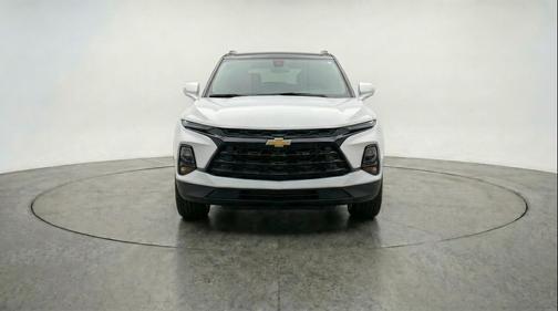 Summit White 2026 Chevrolet Blazer 2LT