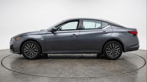 Gun Metallic 2025 Nissan Altima SV FWD