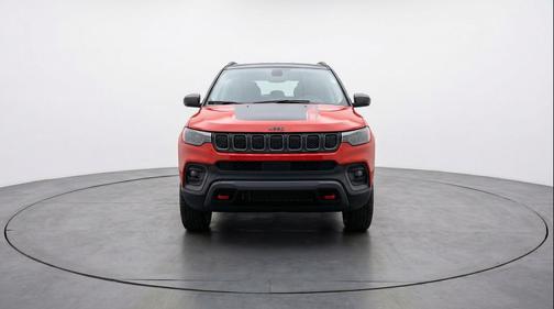 Red Hot Pearlcoat 2025 Jeep Compass Trailhawk