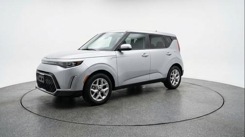 Steel Gray 2025 Kia Soul LX