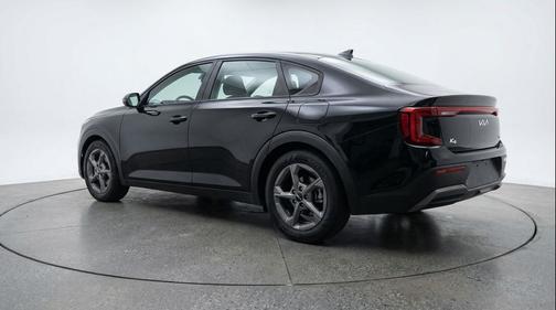 Aurora Black Pearl 2025 Kia K4 LXS