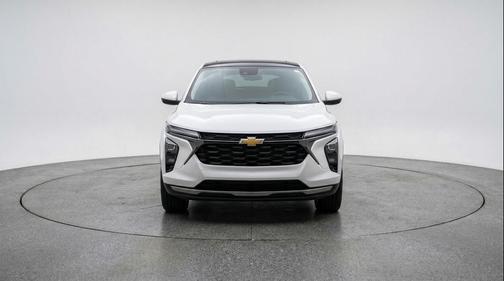 Summit White 2025 Chevrolet Trax LT