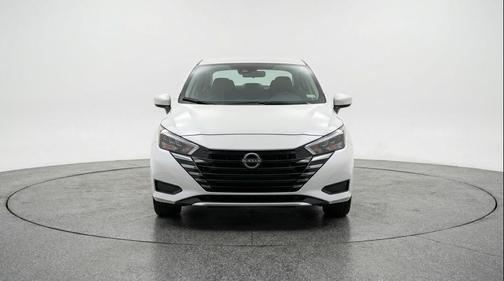 Aspen White Tricoat 2025 Nissan Versa 1.6 SV