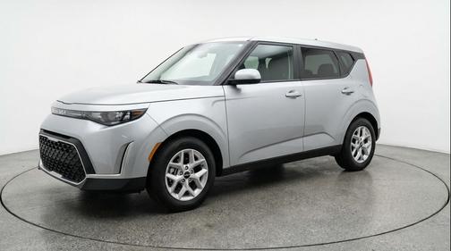 Steel Gray 2025 Kia Soul LX