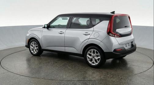 Steel Gray 2025 Kia Soul LX