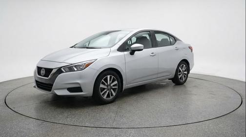 Brilliant Silver Metallic 2025 Nissan Versa 1.6 SV