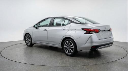 Brilliant Silver Metallic 2025 Nissan Versa 1.6 SV
