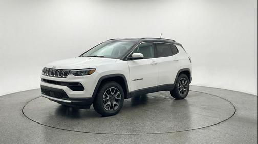 Bright White Clearcoat 2025 Jeep Compass Trailhawk