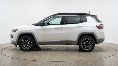 Bright White Clearcoat 2025 Jeep Compass Trailhawk