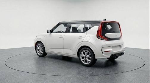 Snow White Pearl 2025 Kia Soul LX