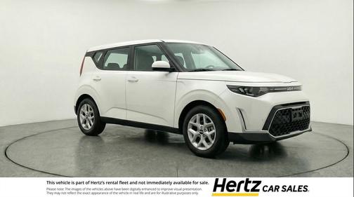 Snow White Pearl 2025 Kia Soul LX