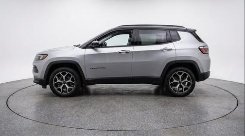 Silver Zynith Metallic Clearcoat 2025 Jeep Compass Limited
