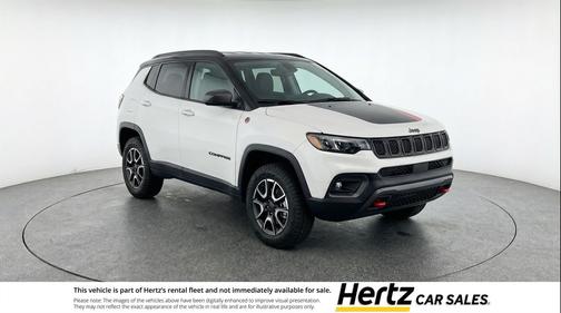 Bright White Clearcoat 2025 Jeep Compass Trailhawk