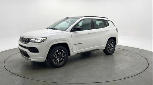 Bright White Clearcoat 2025 Jeep Compass Trailhawk