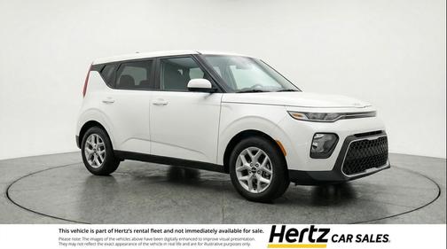Snow White Pearl 2025 Kia Soul LX