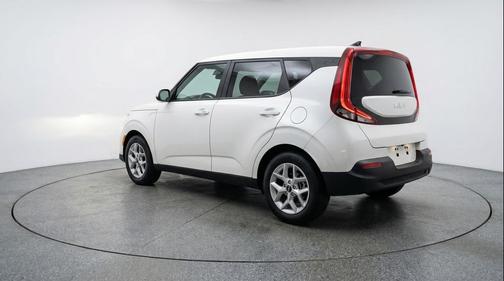 Snow White Pearl 2025 Kia Soul LX