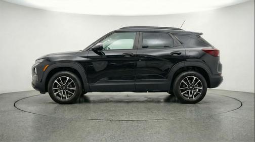 Mosaic Black Metallic 2025 Chevrolet Trailblazer LT