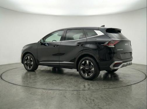 Ebony Black 2026 Kia Sportage LX