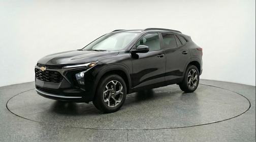 Mosaic Black Metallic 2025 Chevrolet Trax LT