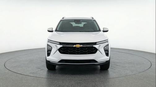 Summit White 2025 Chevrolet Trax LT