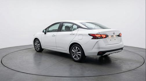 Aspen White Tricoat 2025 Nissan Versa 1.6 SV
