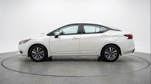 Aspen White Tricoat 2025 Nissan Versa 1.6 SV