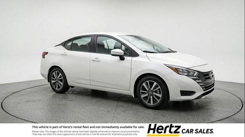 Aspen White Tricoat 2025 Nissan Versa 1.6 SV