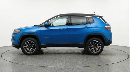Hydro Blue Pearlcoat 2025 Jeep Compass Trailhawk