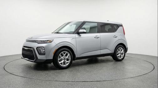 Steel Gray 2025 Kia Soul LX