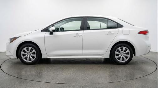 Ice Cap 2025 Toyota Corolla LE