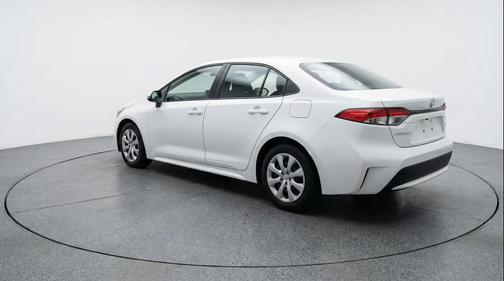 Ice Cap 2025 Toyota Corolla LE