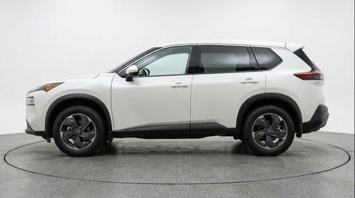 Everest White Pearl Tricoat 2025 Nissan Rogue SV