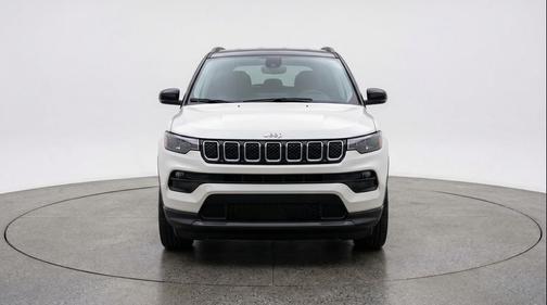 Bright White Clearcoat 2025 Jeep Compass Limited