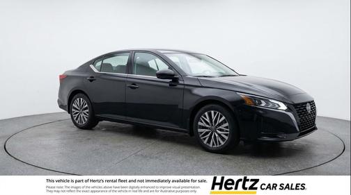 Super Black 2025 Nissan Altima SV FWD