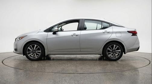 Brilliant Silver Metallic 2025 Nissan Versa 1.6 SV