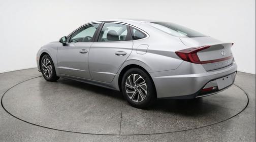 Aero Silver 2026 Hyundai SONATA Hybrid Base
