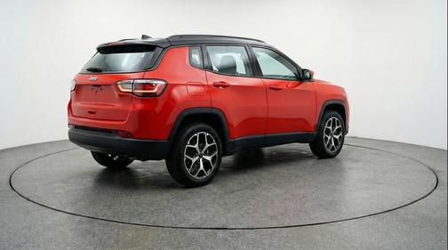 Red Hot Pearlcoat 2025 Jeep Compass Limited